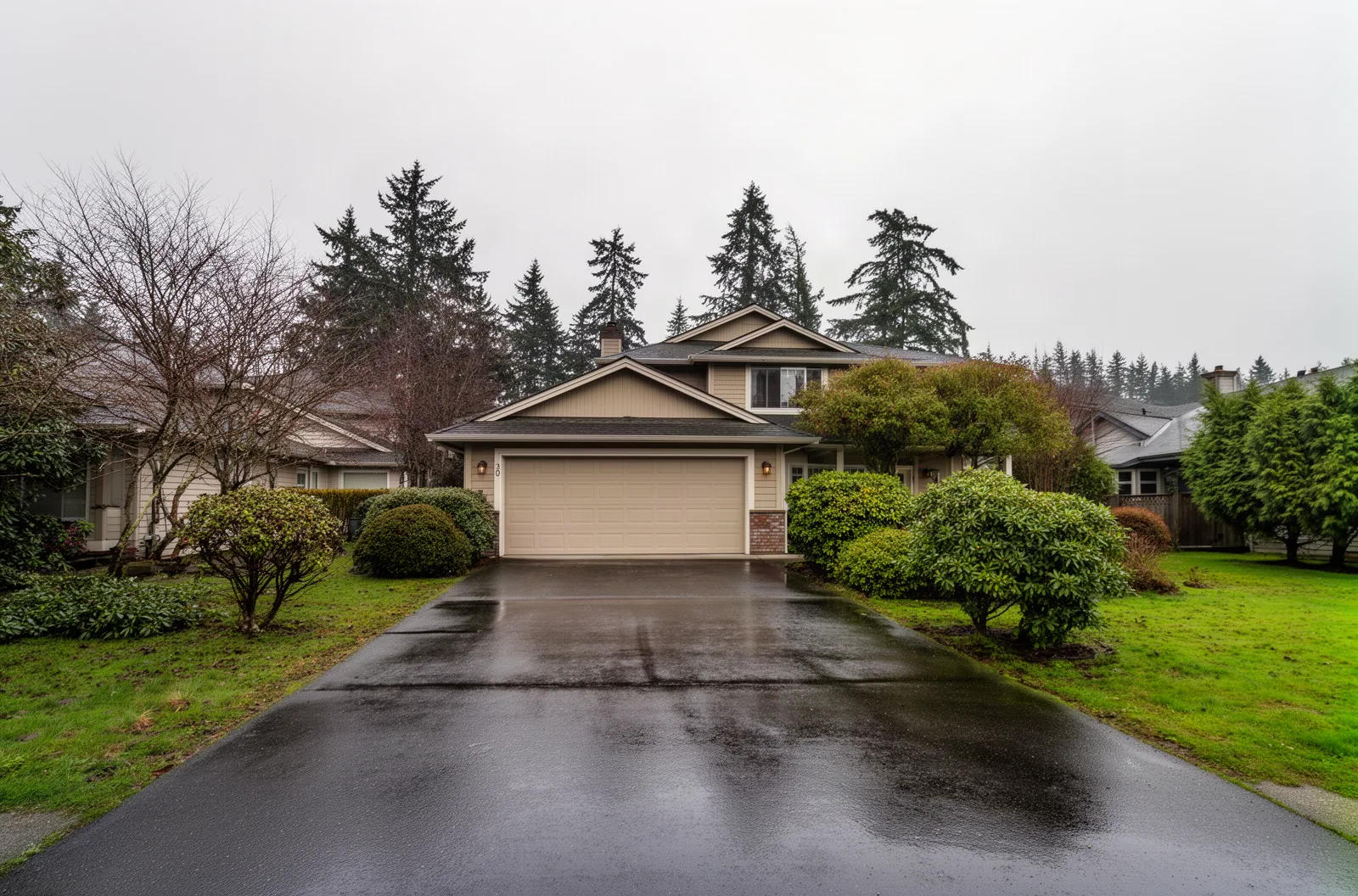 An established Tigard ranch with an attached garage